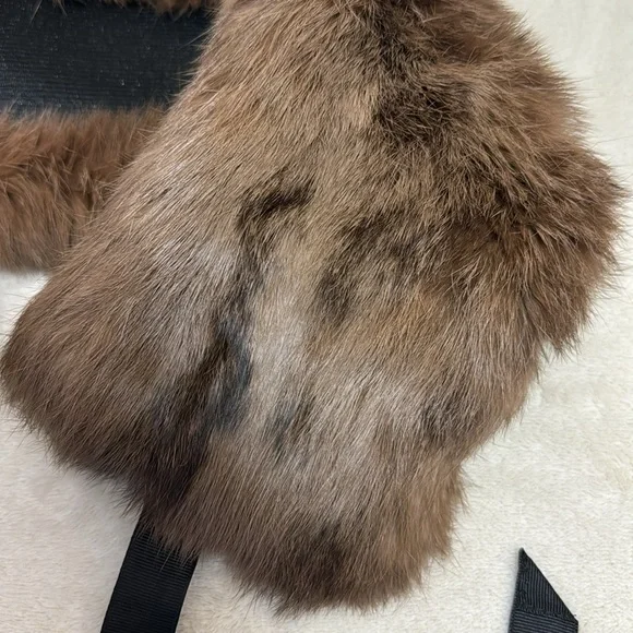 Real Rabbit Fur Collar - Picture 4 of 6